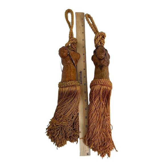 Vintage Camel Head Drapery Holdbacks Pair Hand Carved Leather & Rope Tassels 14" - Picture 7 of 10